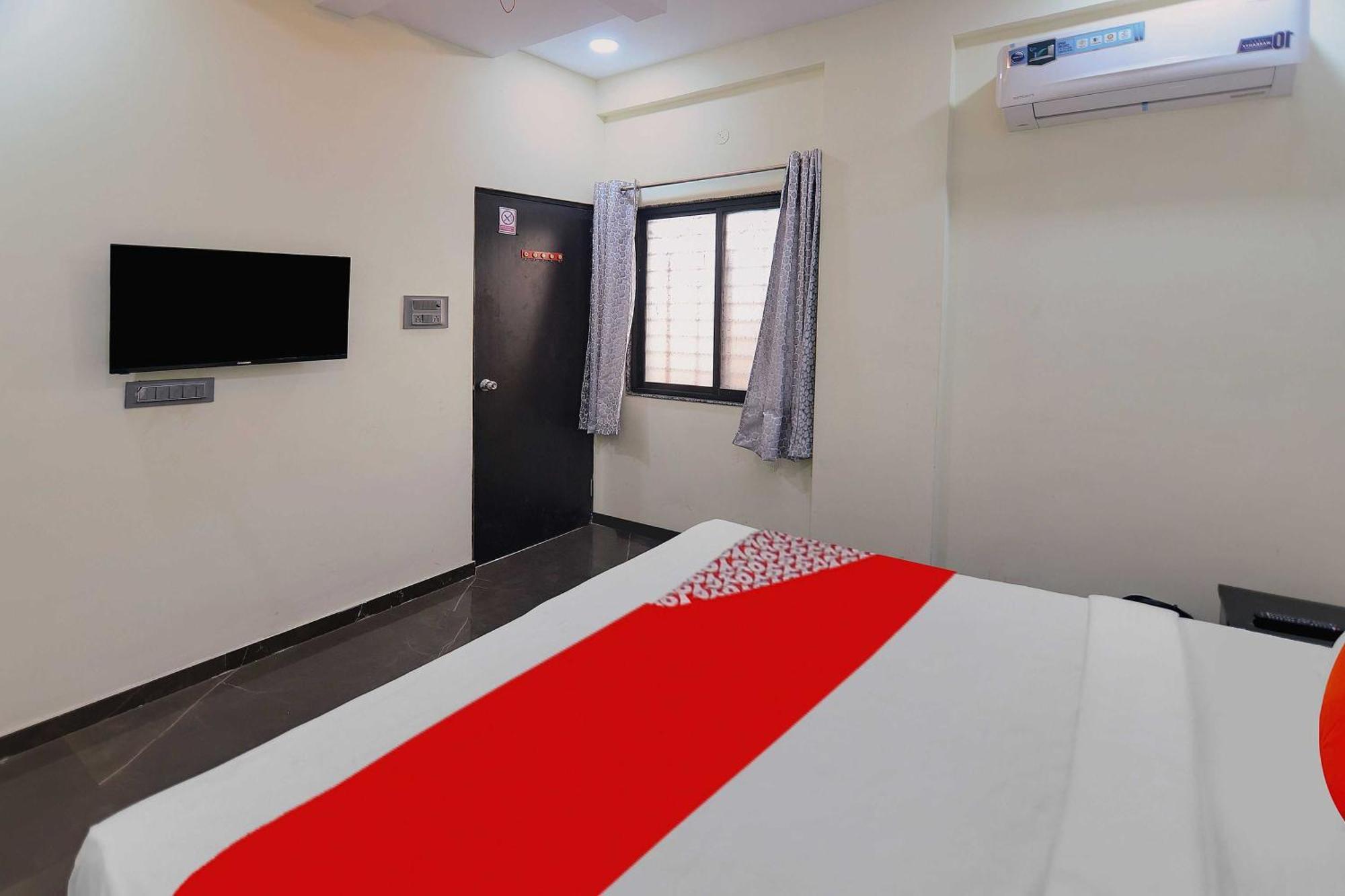 Oyo Hotel Blackgold Chandrapur Экстерьер фото