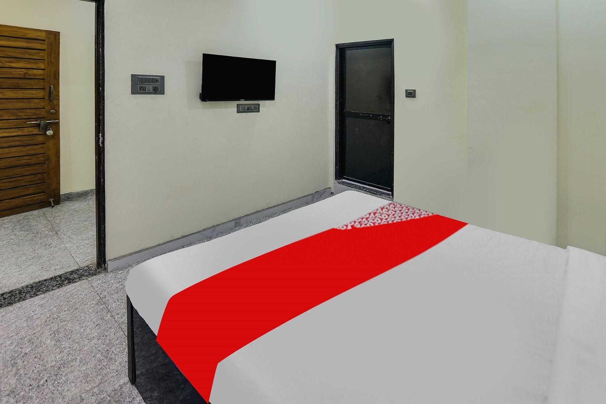 Oyo Hotel Blackgold Chandrapur Экстерьер фото